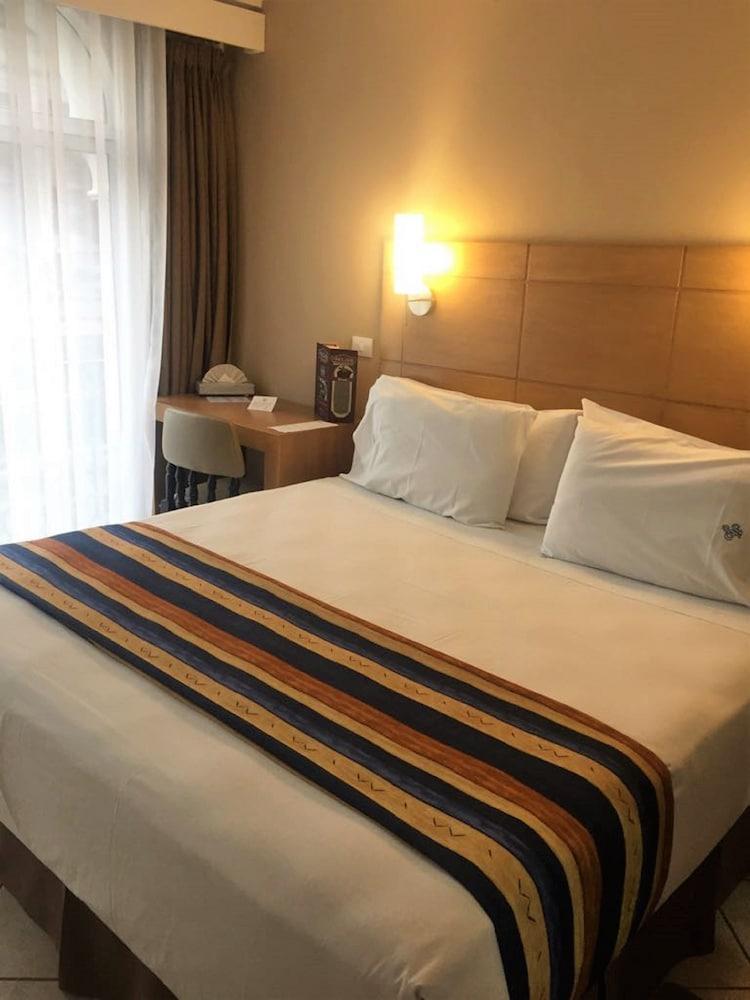 Collection O Hotel Del Portal, プエブラ エクステリア 写真