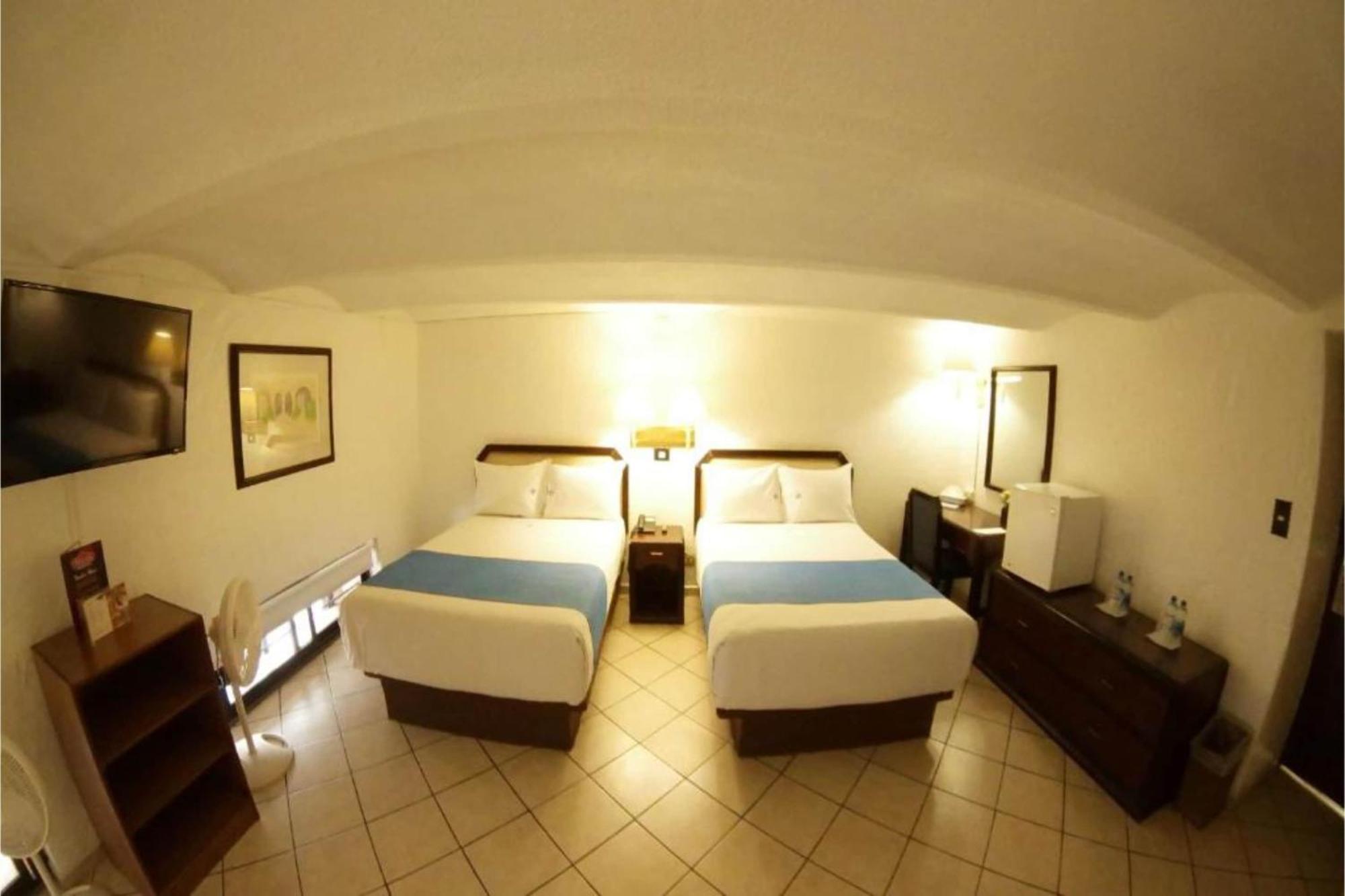 Collection O Hotel Del Portal, プエブラ エクステリア 写真